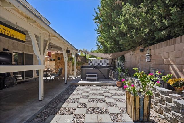 43145 Fenner Avenue, Lancaster, CA 93536