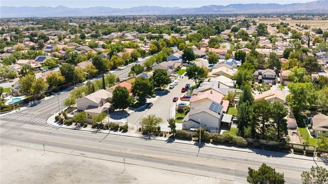 43145 Fenner Avenue, Lancaster, CA 93536