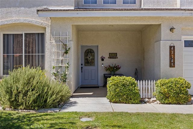 43145 Fenner Avenue, Lancaster, CA 93536