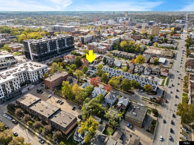 204 S 37th Street, Omaha, NE 68131