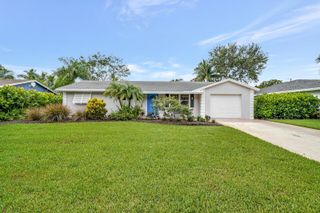 368 Beacon Street, Tequesta, FL 33469