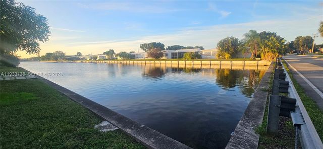 5715 NW 84th Ter, Tamarac, FL 33321