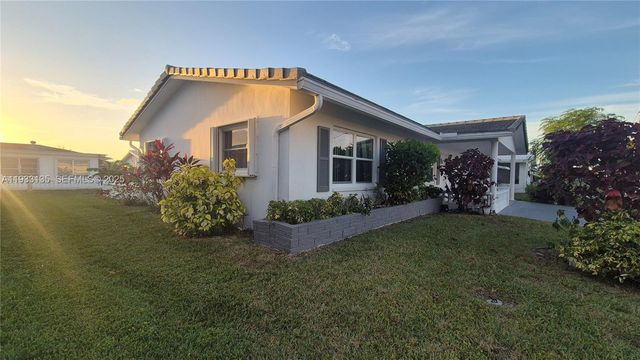 5715 NW 84th Ter, Tamarac, FL 33321