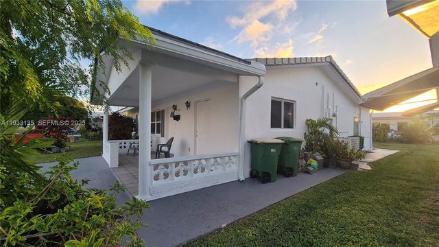 5715 NW 84th Ter, Tamarac, FL 33321