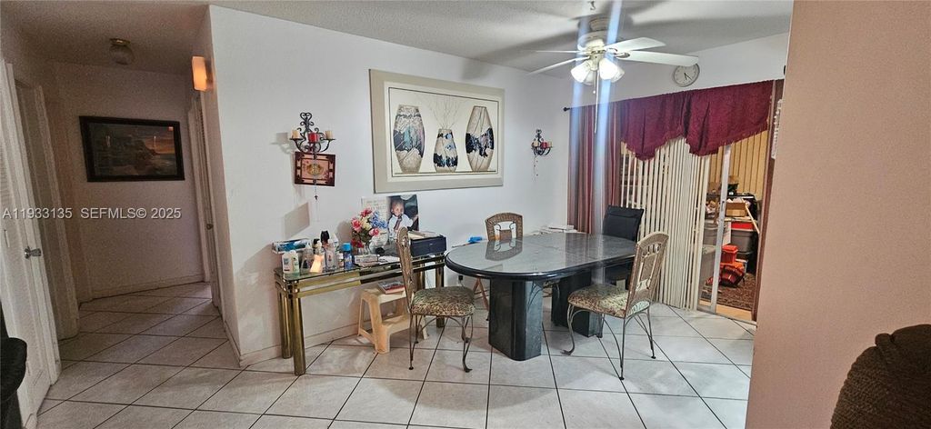 Image 12 of property listing at 5715 NW 84th Ter, Tamarac, FL 33321