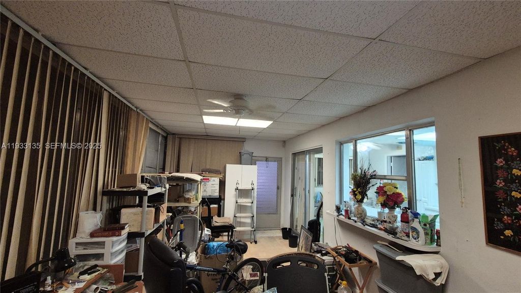 Image 21 of property listing at 5715 NW 84th Ter, Tamarac, FL 33321