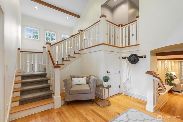 7626 NE 8th Street, Medina, WA 98039