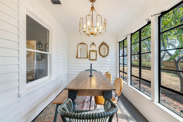 206 N Rusk, Fayetteville, TX 78940