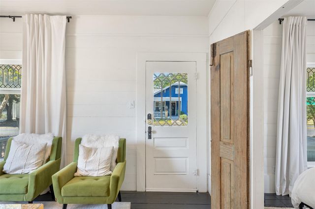 206 N Rusk, Fayetteville, TX 78940