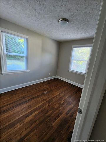 113 MULLINS Avenue, Fayetteville, NC 28301