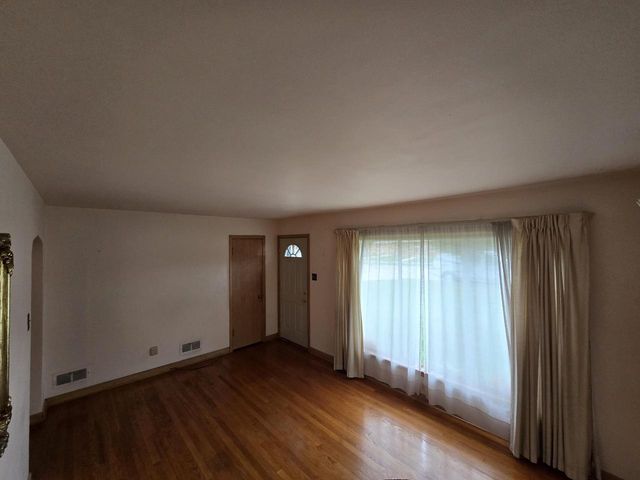 3943 S 55th STREET, Greenfield, WI 53220