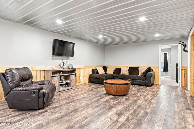 219 Blackberry Cir, Mt Washington, KY 40047