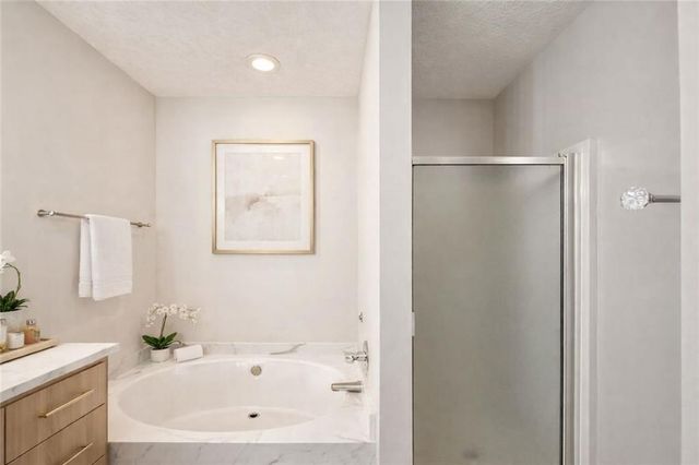 5072 Leeshire Trace, Tucker, GA 30084