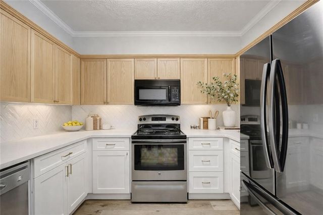 5072 Leeshire Trace, Tucker, GA 30084