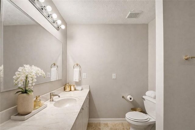 5072 Leeshire Trace, Tucker, GA 30084