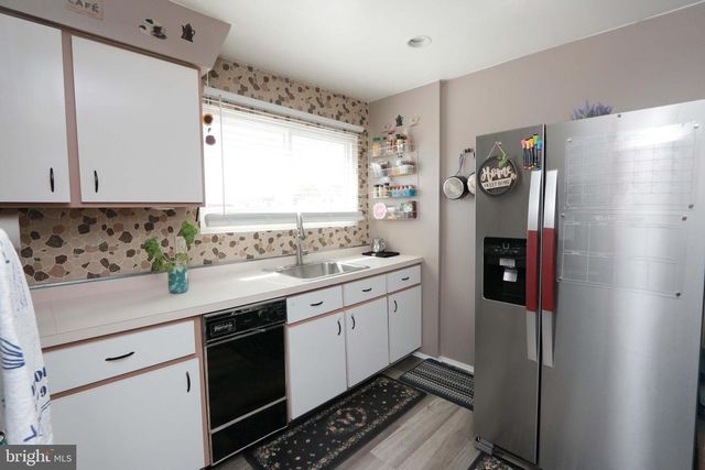 3652 E CROWN AVE, Philadelphia, PA 19114