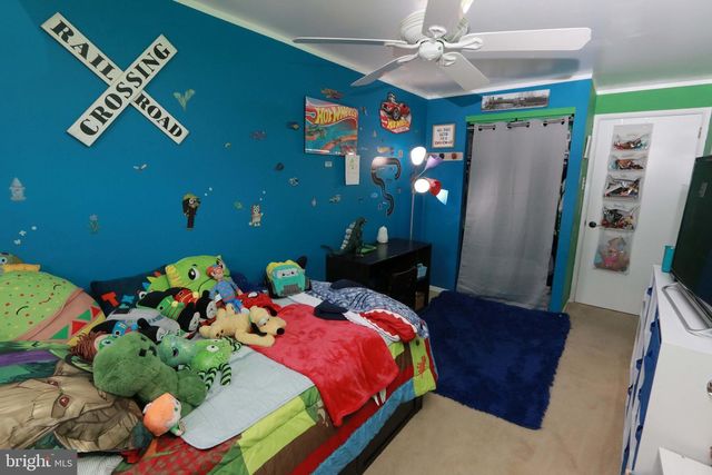 3652 E CROWN AVE, Philadelphia, PA 19114