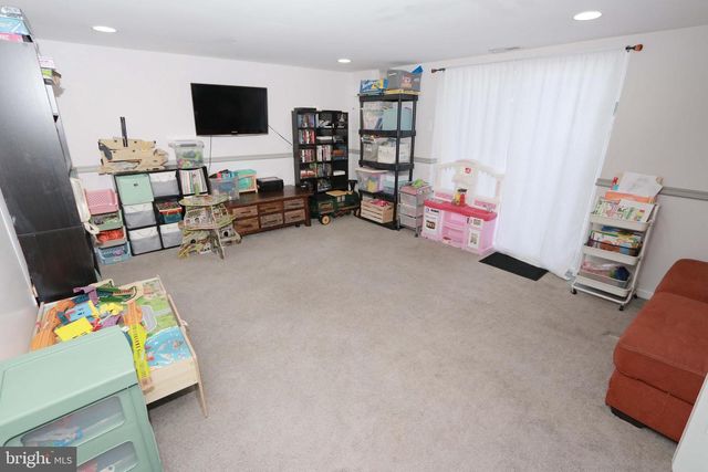 3652 E CROWN AVE, Philadelphia, PA 19114