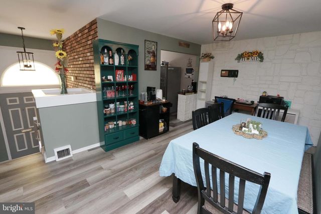 3652 E CROWN AVE, Philadelphia, PA 19114