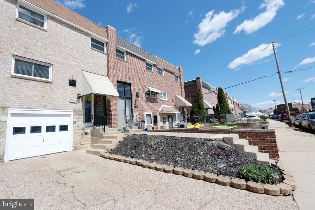 3652 E CROWN AVE, Philadelphia, PA 19114