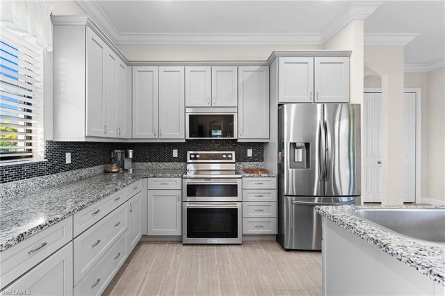 97 Forest Hills BLVD, Naples, FL 34113