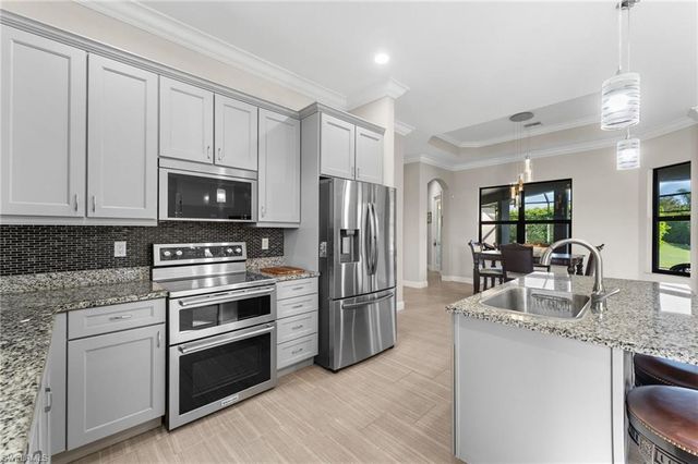 97 Forest Hills BLVD, Naples, FL 34113