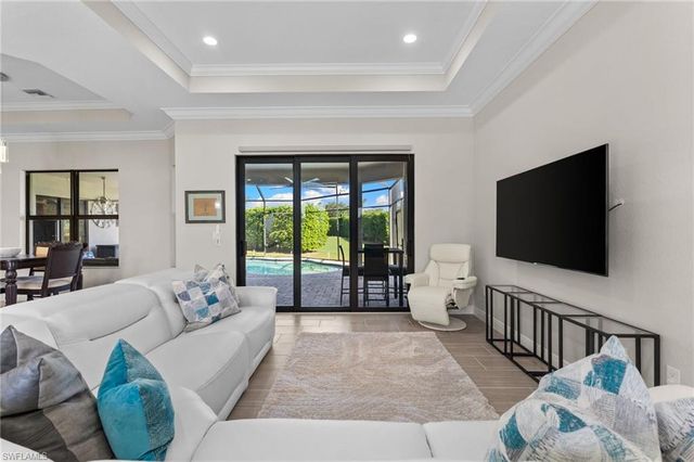 97 Forest Hills BLVD, Naples, FL 34113