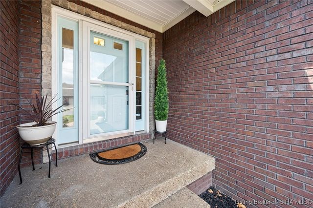 5600 Buckthorne Drive, Jeffersonville, IN 47130