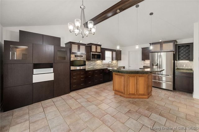 5600 Buckthorne Drive, Jeffersonville, IN 47130
