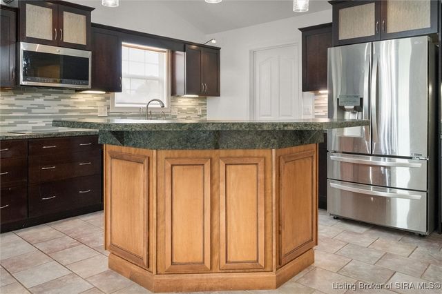 5600 Buckthorne Drive, Jeffersonville, IN 47130