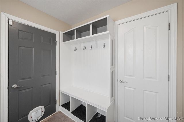 5600 Buckthorne Drive, Jeffersonville, IN 47130