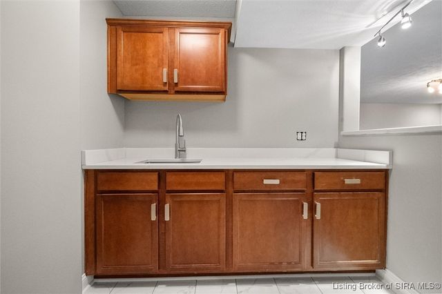 5600 Buckthorne Drive, Jeffersonville, IN 47130