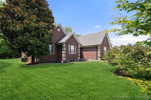 5600 Buckthorne Drive, Jeffersonville, IN 47130
