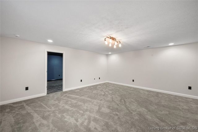 5600 Buckthorne Drive, Jeffersonville, IN 47130