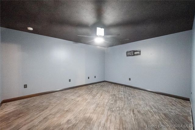 5600 Buckthorne Drive, Jeffersonville, IN 47130