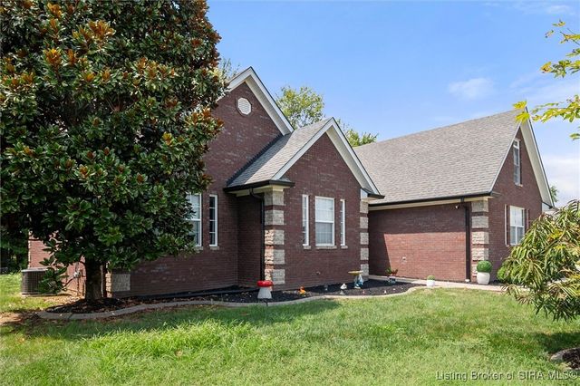 5600 Buckthorne Drive, Jeffersonville, IN 47130