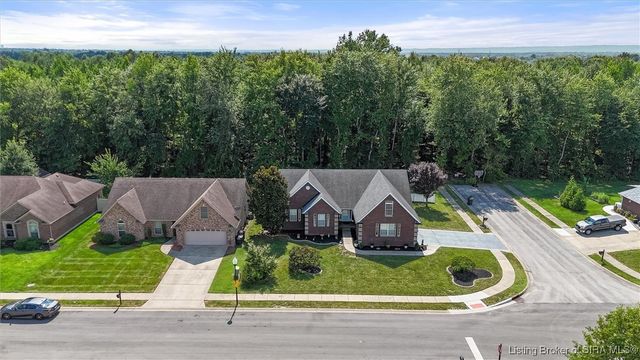 5600 Buckthorne Drive, Jeffersonville, IN 47130