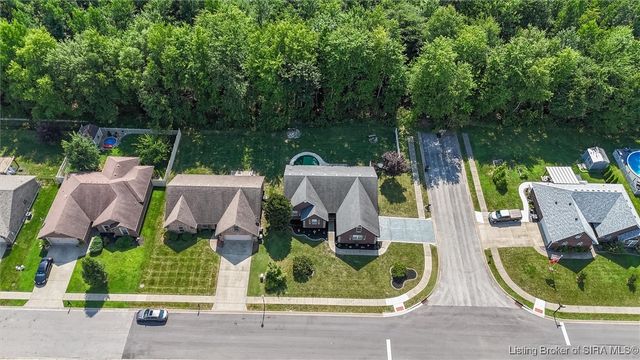 5600 Buckthorne Drive, Jeffersonville, IN 47130