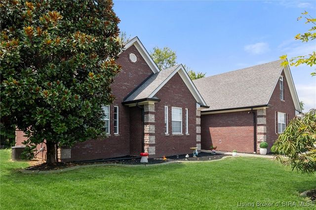 5600 Buckthorne Drive, Jeffersonville, IN 47130