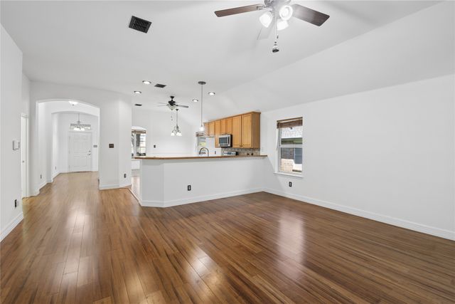 1010 Sagebrush Trail, Duncanville, TX 75137
