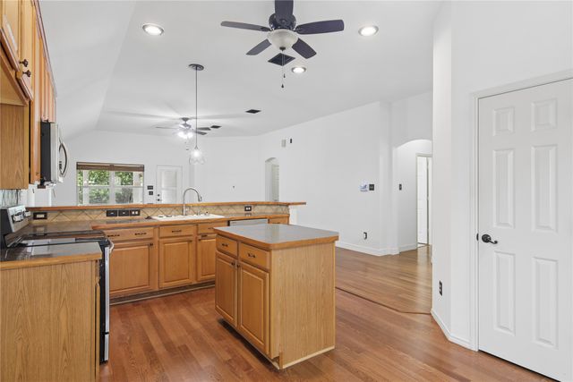 1010 Sagebrush Trail, Duncanville, TX 75137