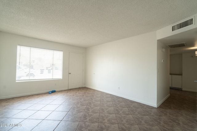 3642 W CARLA VISTA Drive, Chandler, AZ 85226