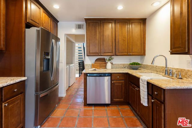 1013 16th Street 104, Santa Monica, CA 90403