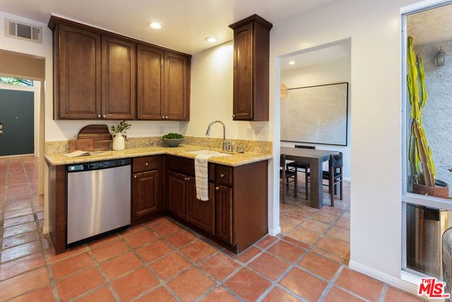 1013 16th Street 104, Santa Monica, CA 90403