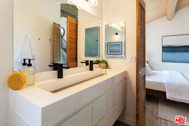 1013 16th Street 104, Santa Monica, CA 90403