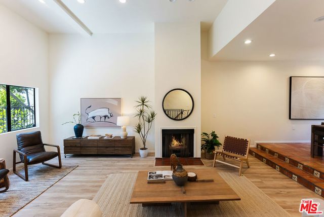 1013 16th Street 104, Santa Monica, CA 90403