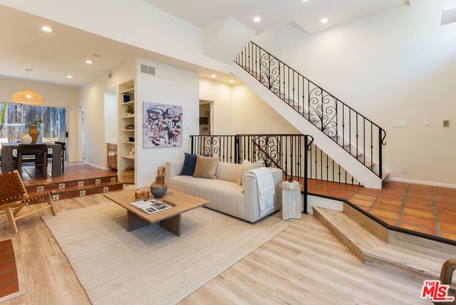 1013 16th Street 104, Santa Monica, CA 90403