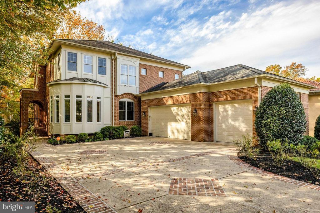 6941 PINE CREST AVE, Mclean, VA 22101