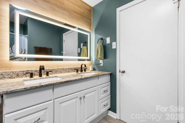 1172 Sunset Court, Conover, NC 28613