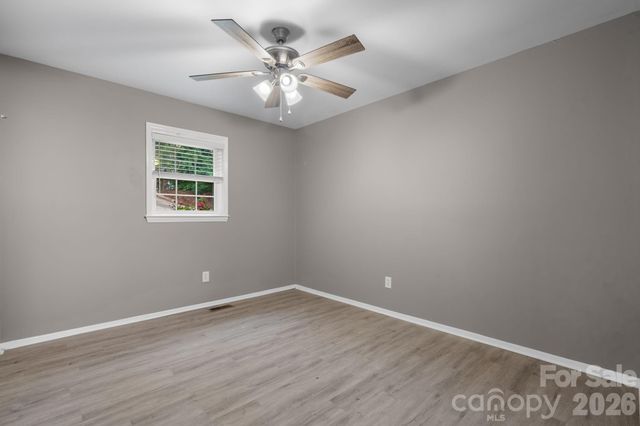 1172 Sunset Court, Conover, NC 28613